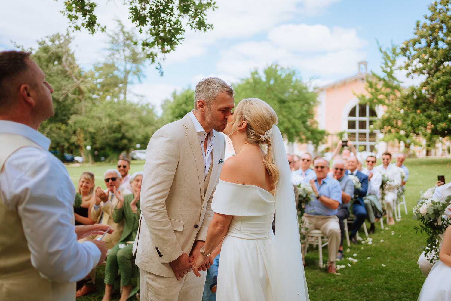 WEDDING PHOTOGRAPHY CHATEAU DE LA VALOUZE BORDEAUX FRANCE 007