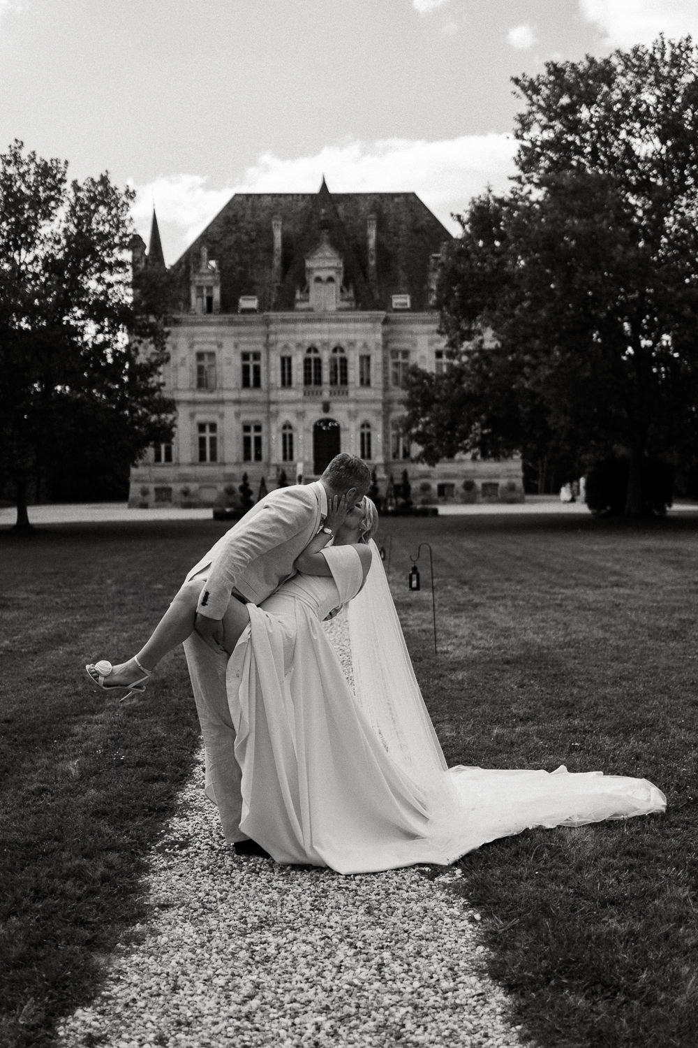 WEDDING PHOTOGRAPHY CHATEAU DE LA VALOUZE BORDEAUX FRANCE 015 2