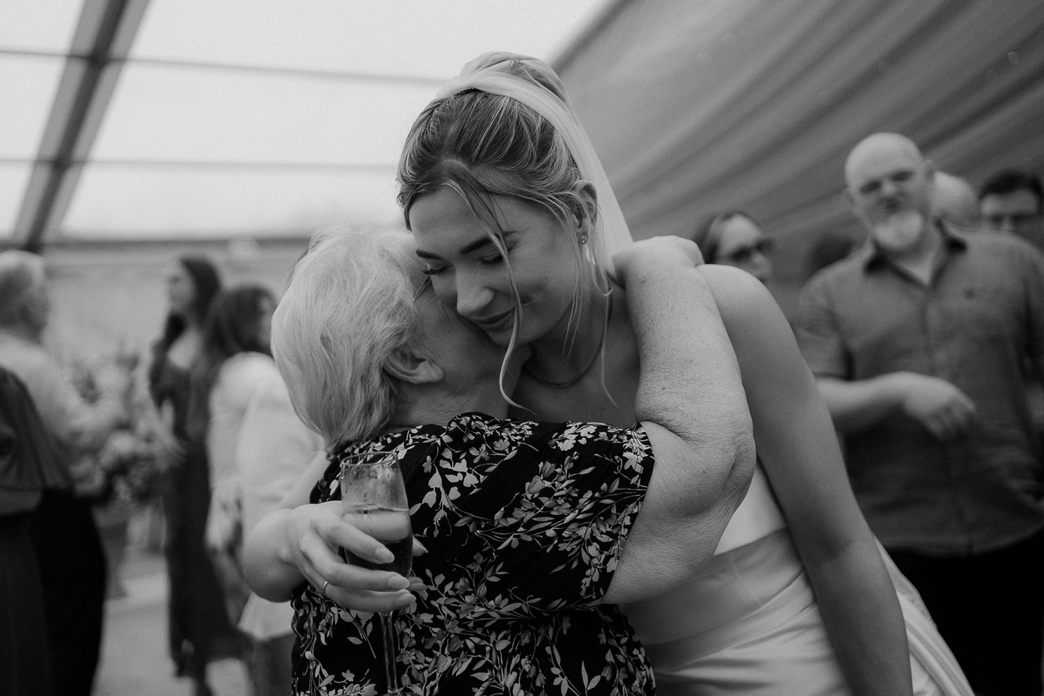 FAMILY HOME FARM WEDDING PHOTOGRAPHY LLANTWIT MAJOR 010