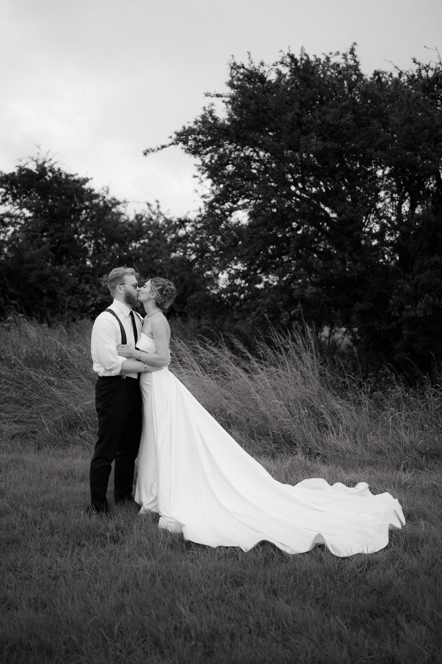 FAMILY HOME FARM WEDDING PHOTOGRAPHY LLANTWIT MAJOR 026