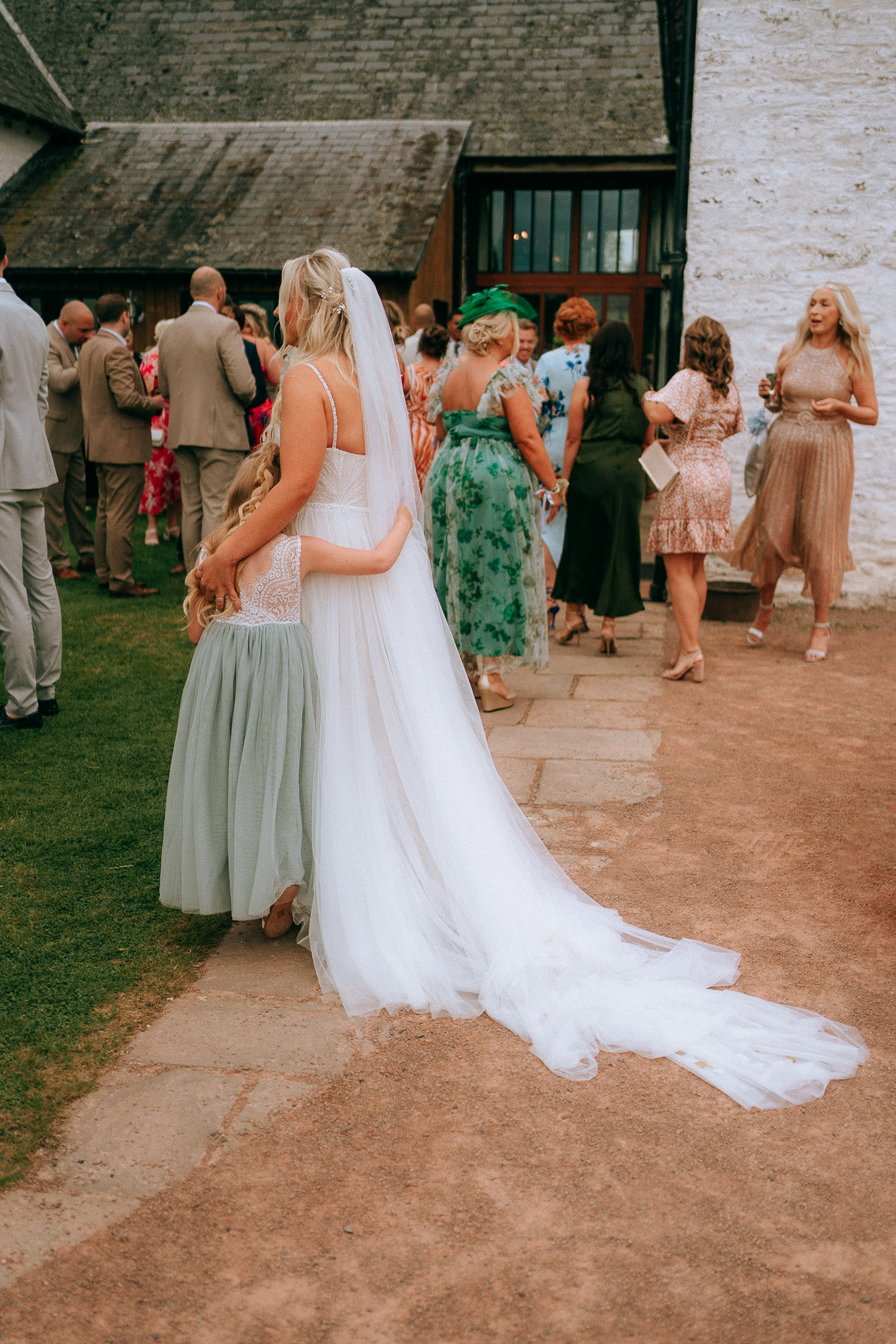 BARN AT BRYNICH WEDDING PHOTOGRAPHY BRECON 008