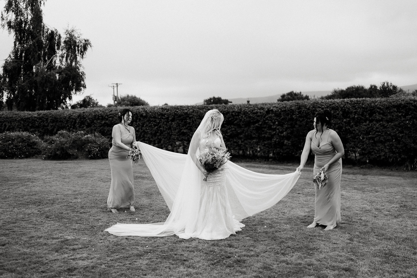 BARN AT BRYNICH WEDDING PHOTOGRAPHY BRECON 016