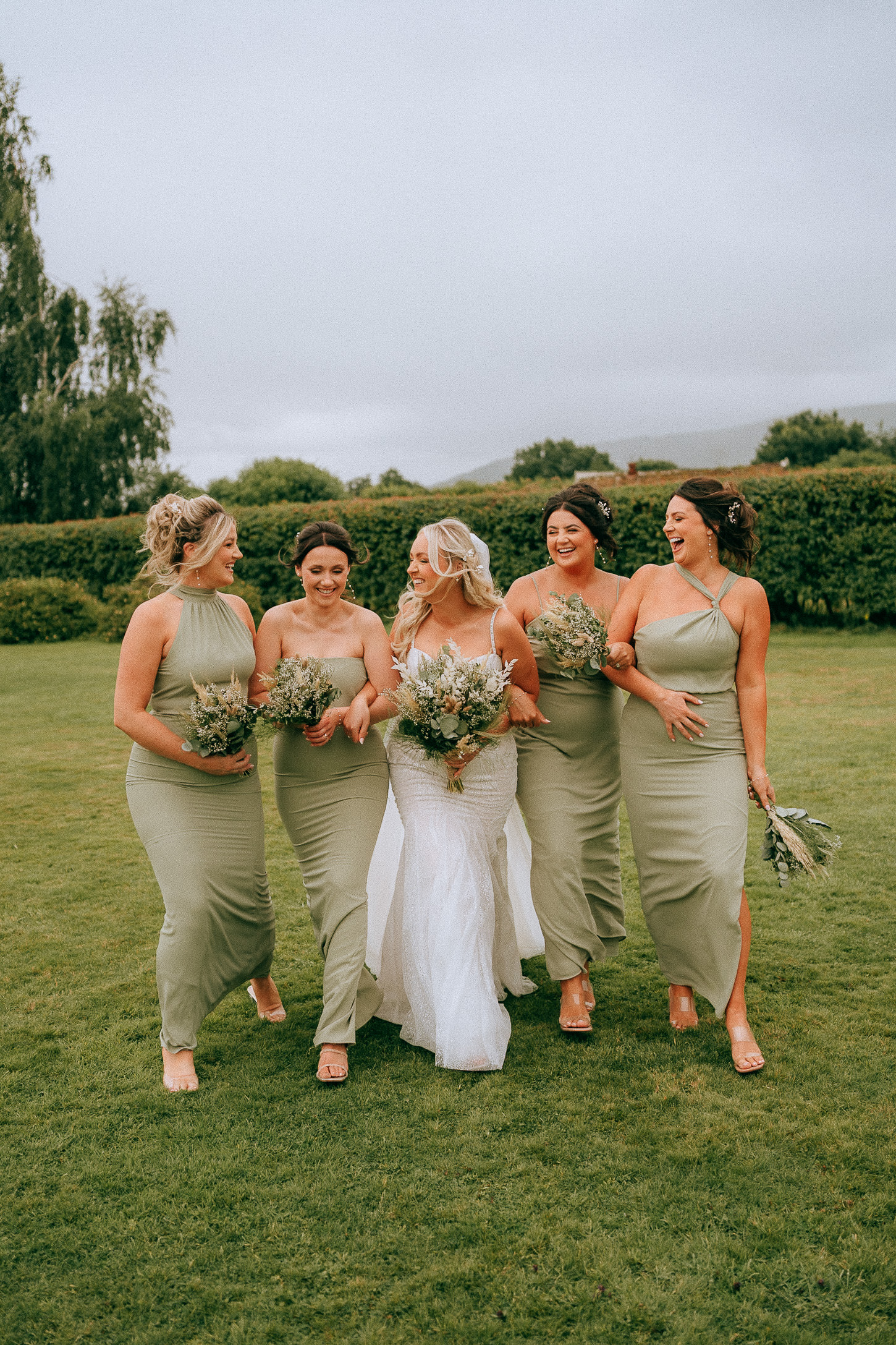 BARN AT BRYNICH WEDDING PHOTOGRAPHY BRECON 017