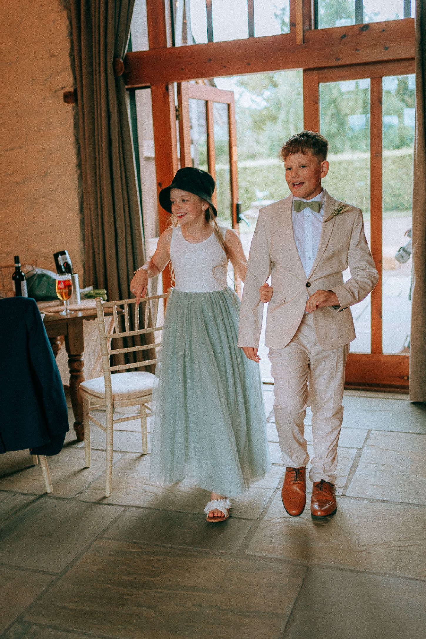 BARN AT BRYNICH WEDDING PHOTOGRAPHY BRECON 029