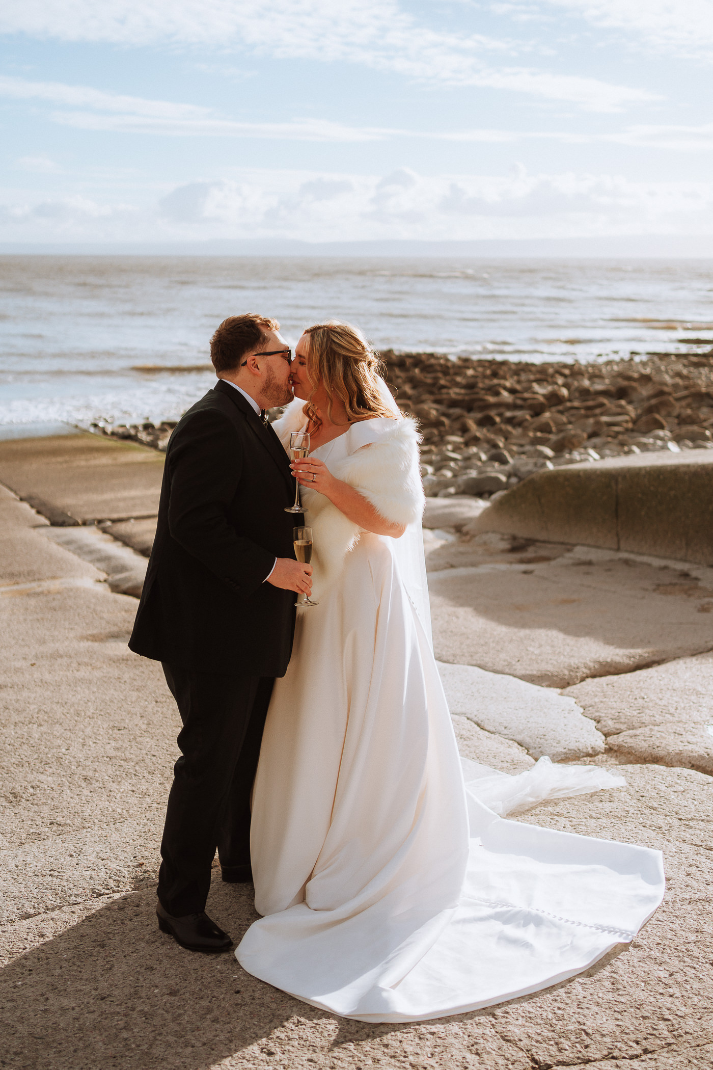 LLANTWIT MAJOR WEDDING ST DONATS CASTLE 014