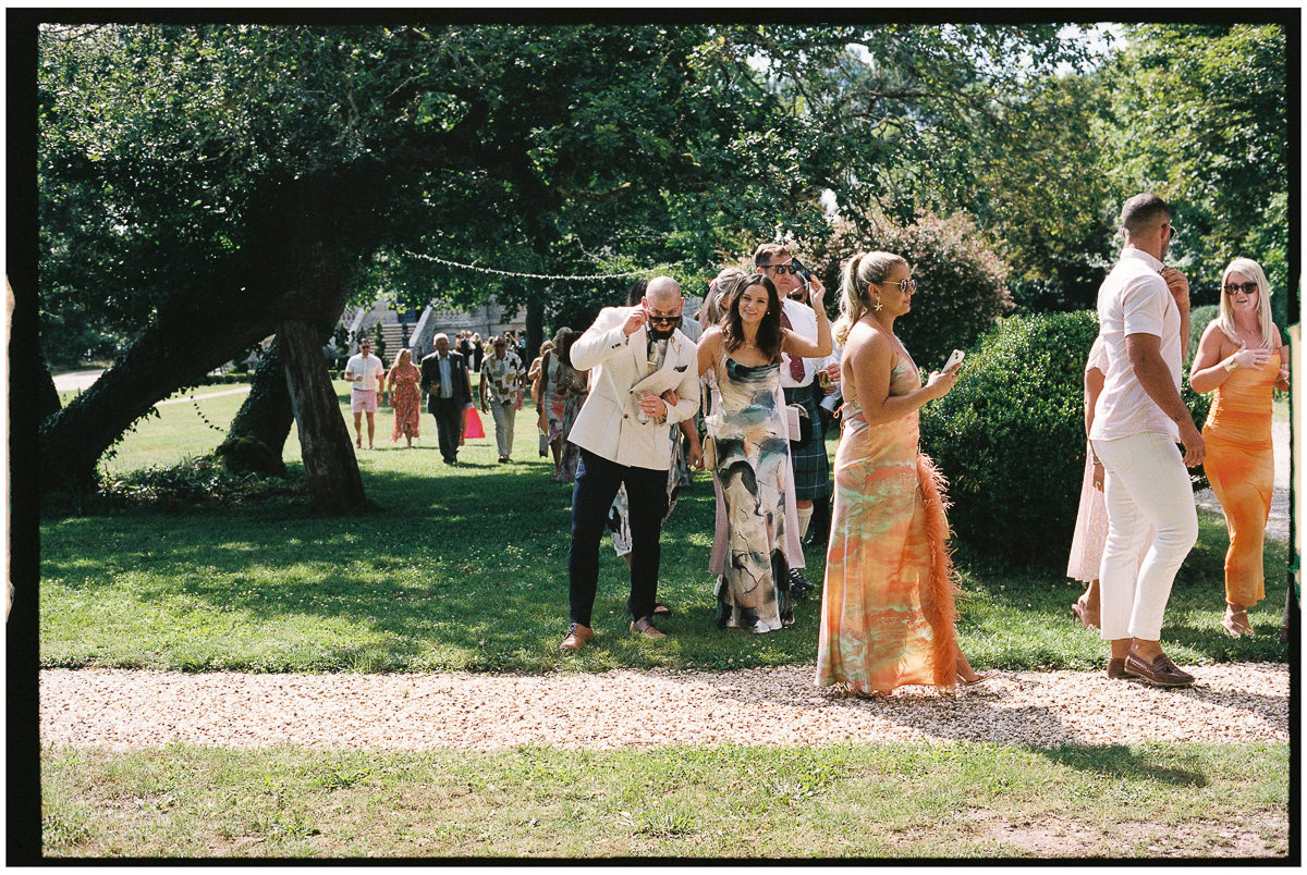 FRANCE WEDDING ON ANALOGUE FILM CHATEAU DE LA VALOUZE 031